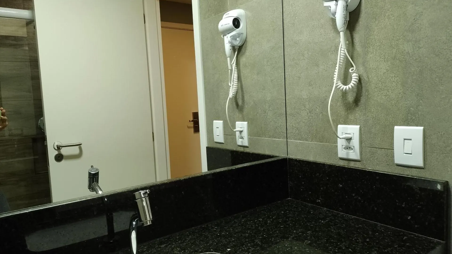 Ilusion Flat-Ponta Negra Apartamento 0*, Natal Brasil